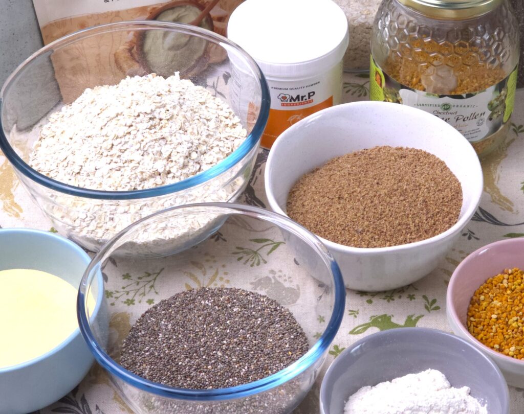 Gluten-free fibre-rich breakfast mixture ingredient bowls