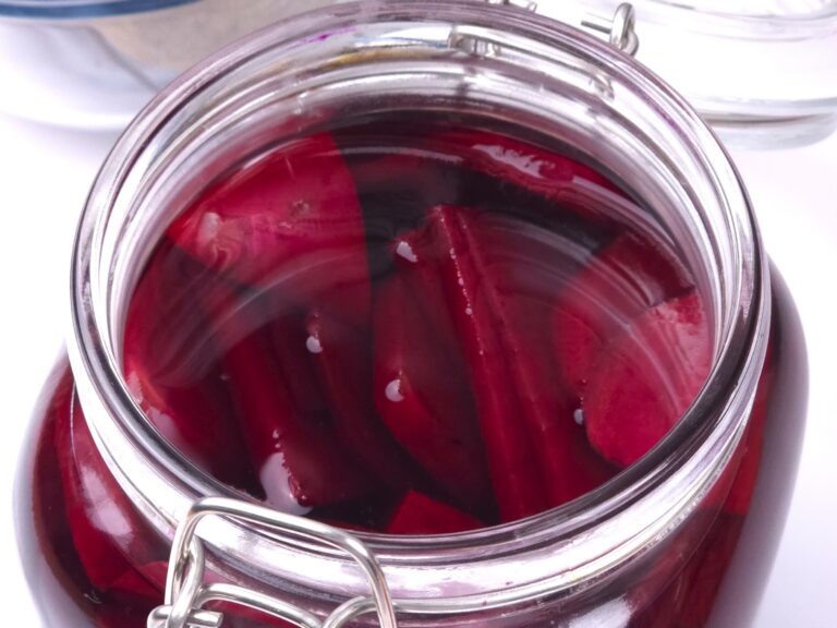 beetroot kvass in a jar