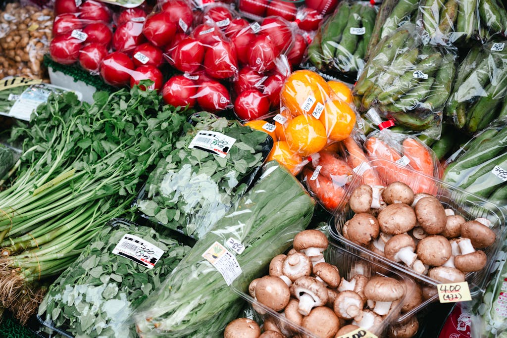 Fresh organic vegetables displayed at Tokyo farmers market, showcasing high dietary fiber diversity.